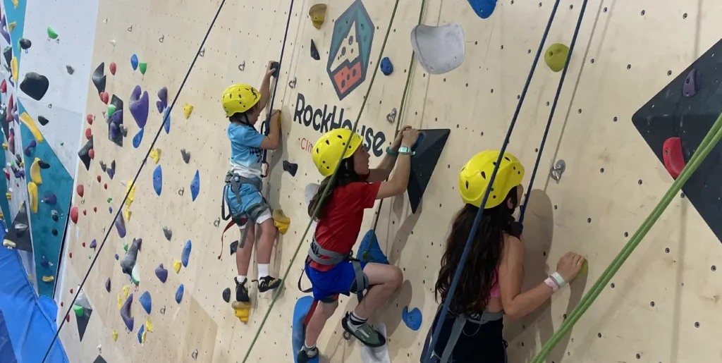 actividad escolar deportiva de escalada